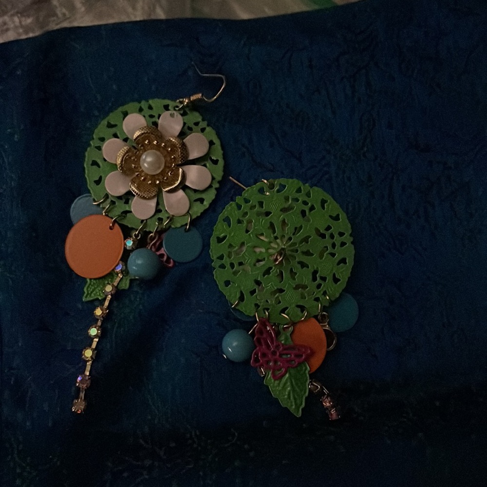 Handmade dangle earrings - Picture 2 of 2